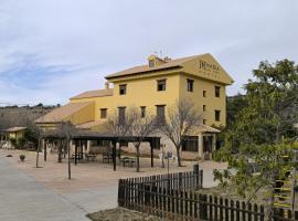 Masia Del Cura, hotel económico en Rubielos de Mora