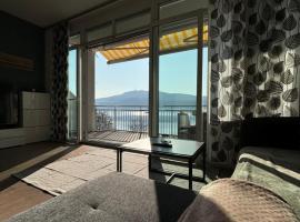 Appartement mit Seeblick & Seezugang, hotel in Sekull