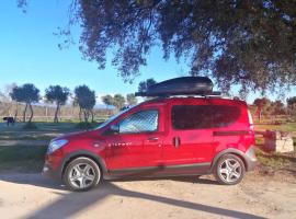 Viesnīca Dacia Dokker Camperiz Palma de Maljorkā