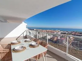 Global Properties, Moderno apartamento de dos terrazas con increibles vistas al mar