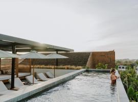 The Komu, hotel in Canggu