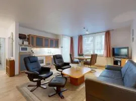 strandnahe FeWo mit Schwimmbad im Haus, a cappella 63, Binz