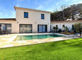 Maison Avec Piscine, hotel di Rochegude-Drome