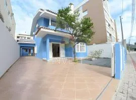 Casa com 04 suítes
