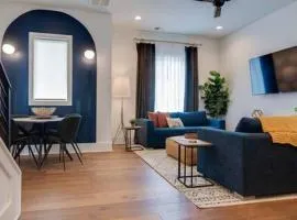 Taylor Haus II - Rooftop Retreat Near Downtown