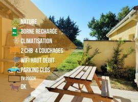 Le Gîte Nature Bien-Etre du Tarn entre Toulouse et Albi & Les Cottages du Tarn, hotel com estacionamento em Peyrole