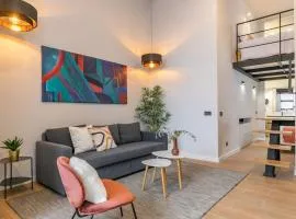 Beautiful duplex in front of Vista Alegre Palace