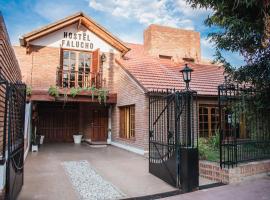 Falucho Hostel, hostel in Capilla del Monte
