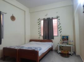 shanthi home, hotel in Puttaparthi