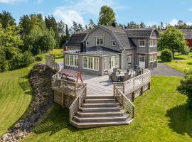 Nice Home In Vaggeryd With Kitchen, stuga i Vaggeryd