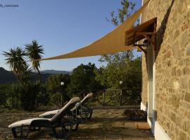 La Cianciosa, un nido nella natura, хотел в Lustra