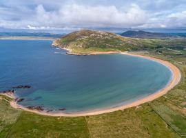 Donegal Staycations, hotel with parking in Clonmany