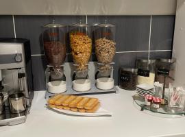 La Maison de l Echauguette Petit Dejeuner et Menage Offerts, chỗ nghỉ tự nấu nướng ở Clermont-Ferrand