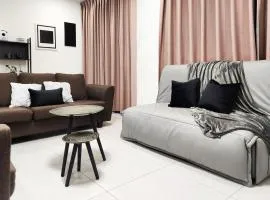 Mono Suite I Kuching DeLofts I 9 Pax