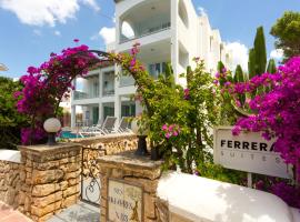 FERRERA SUITES: Cala Ferrera'da bir otel