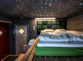The Mäkkylä Escape - Perfect for 2 with sauna look and optional Hot Tub