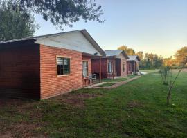 Cabañas los tres hermanos, local para se hospedar em Linares