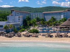 Royalton Hideaway Blue Waters - Montego Bay, An Autograph Collection All-Inclusive Resort - Adults Only – hotel w mieście Falmouth