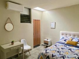 Lindo espacio, cómodo y céntrico, hotel em San Salvador