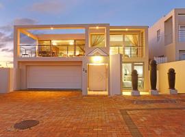 Bayview 30 by HostAgents, casa en Bloubergstrand