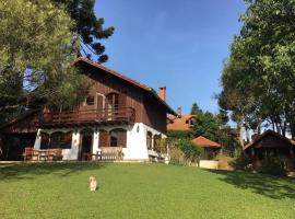 Casa Aconchegante em Monte Verde, feriebolig i Camanducaia
