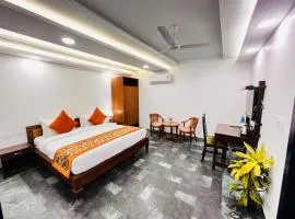 Green Galaxy - Green Park Market New Delhi