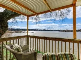 Cottage with Potomac River Views in Newburg!