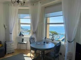 Waterside & Marina View Apartment in Torquay