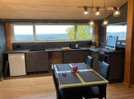 Appartement neuf & écologique à la campagne, hotel em Marzens