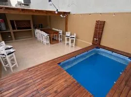 Casa con Increíble Terraza, Parrilla y Pileta 21 jóvenes en Palermo