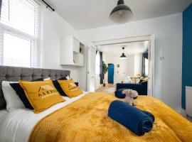 Seaside Retreat: Luxury 1-bed, Free Parking, hótel í Portsmouth