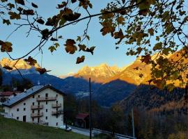 LA POESIA DOLOMITI APARTMENTS، فندق رخيص في Rivamonte