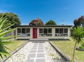 Tropicana Coastal Cottage