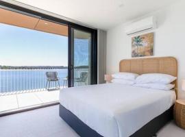 Lavish Coastal 2-Bed with Stunning Ocean Views、ベイトマンズ・ベイのホテル