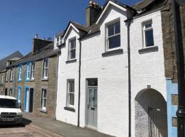 4 bedroom townhouse Kirkcudbright, cabaña o casa de campo en Kirkcudbright