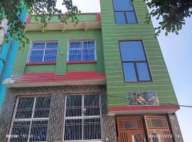 RADHA APARTMENTS Stay, hotel v destinaci Govardhan