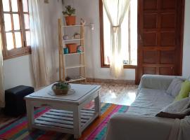 CASA ANTONIA, vacation home in Embalse