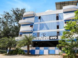 OYO Collection O Grand Residency, hotel in Auroville