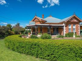 Luxury at Lauralla - An Elegant Victorian Escape, hotel a Mudgee