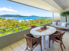 Poinciana Lodge - 2 bedroom - on Hamilton Island by HIHA, hotel in Hamilton Island