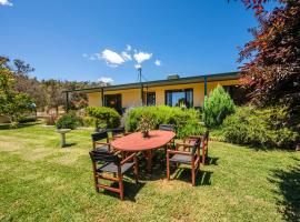 Idyllic Farm Stay Seclusion at Ithaca Cottage, nyaraló Stony Creek városában