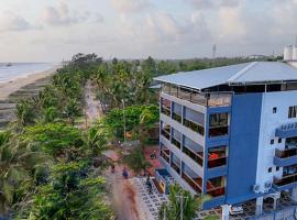 The Oceanic Beach Front, hotel with parking in Suratakal