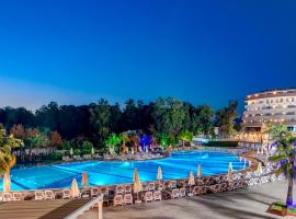 Bera Alanya Hotel - Halal All Inclusive, hotel z bazenom v mestu Konaklı