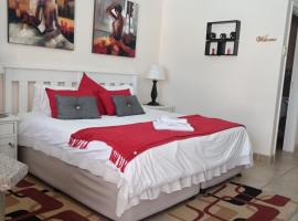 @47 Guest House, hotel con estacionamiento en Gqeberha