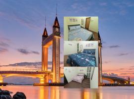 Roomstay Kuala Nerus Gated Parking - 6m to Beach & 15m to Drawbridge, hotel di Kuala Terengganu
