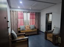 AKSHAY HOMESTAY SERVICE APARTMENT, hotel with parking in Sangli