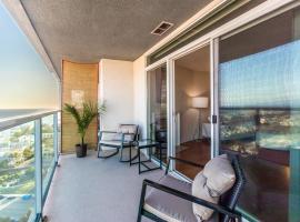 Stylish & Bright 2BDR & 2BTH Redondo B Ocean Views, soodne hotell sihtkohas Redondo Beach