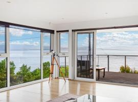 'Syrrah Serenity' Beachfront Bliss at Opossum Bay, sumarbústaður í South Arm