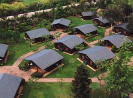 Cabañas bungalow, El Bosque de los Sueños, Hotel in Cubillos del Sil