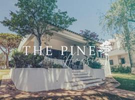 Pine House - Faro Airport, Beach and City Center，法魯的B&B